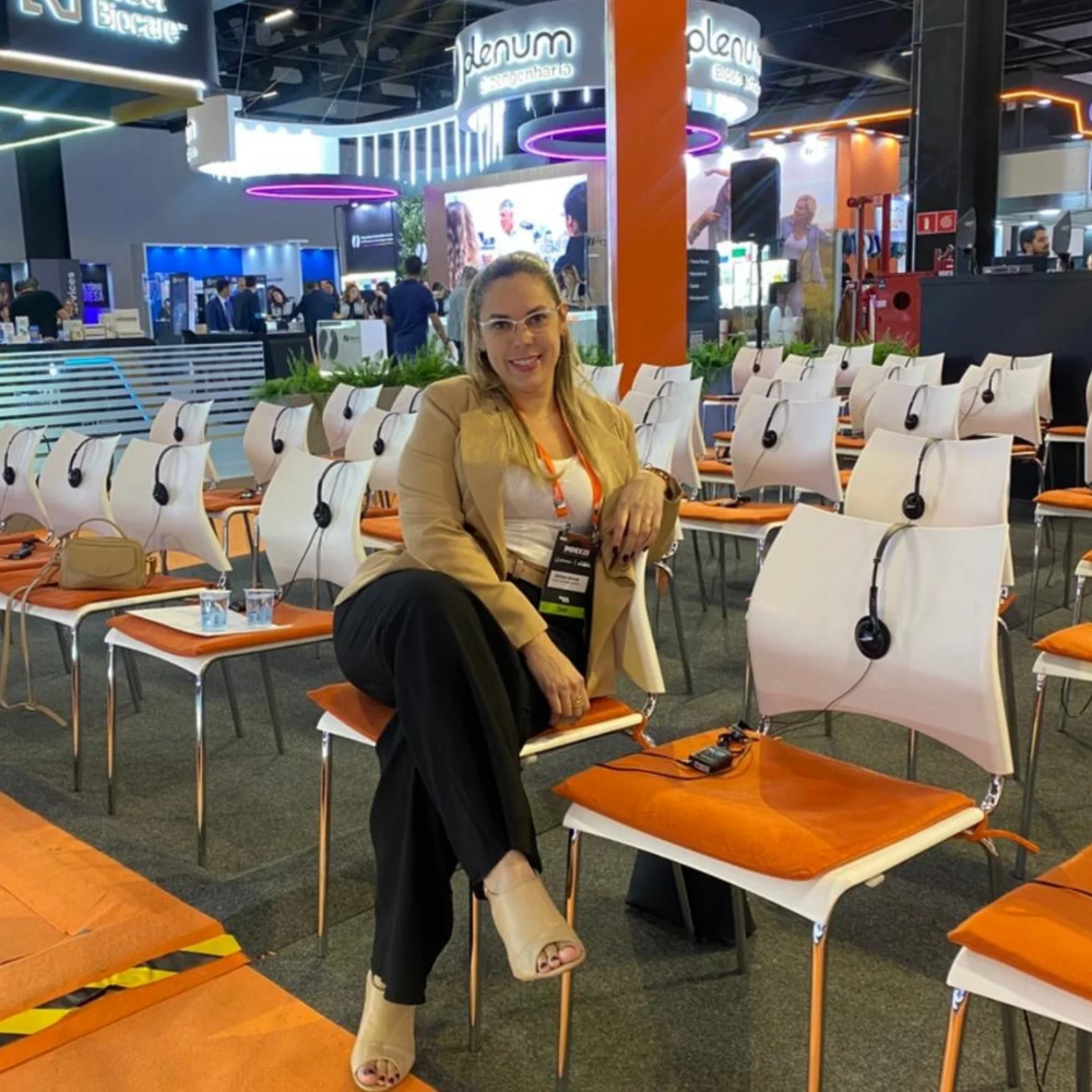 Dra. Adriana em evento - Foto 1